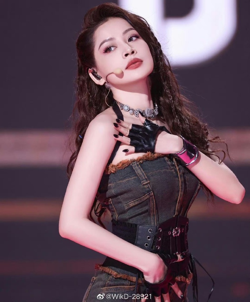 Chi Pu thử thách bản thân, đối đầu Amber ở công diễn 5 của Đạp gió 2023 - Ảnh 2. Chi Pu thử thách bản thân, đối đầu Amber ở công diễn 5 của Đạp gió 2023 - Ảnh 2.