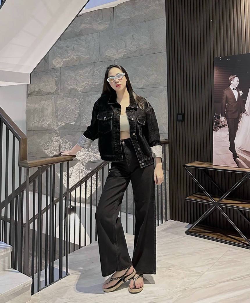 Sao Việt 1/7: Đức Phúc khoe ảnh đi du lịch Hà Quốc; Thanh Sơn - Khả Ngân tình tứ bên nhau - Ảnh 7. Sao Việt 1/7: Đức Phúc khoe ảnh đi du lịch Hà Quốc; Thanh Sơn - Khả Ngân tình tứ bên nhau - Ảnh 7.