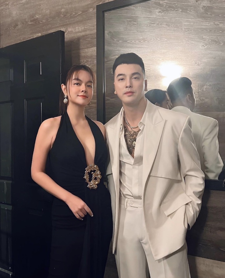 Sao Việt 1/7: Đức Phúc khoe ảnh đi du lịch Hà Quốc; Thanh Sơn - Khả Ngân tình tứ bên nhau - Ảnh 3. Sao Việt 1/7: Đức Phúc khoe ảnh đi du lịch Hà Quốc; Thanh Sơn - Khả Ngân tình tứ bên nhau - Ảnh 3.