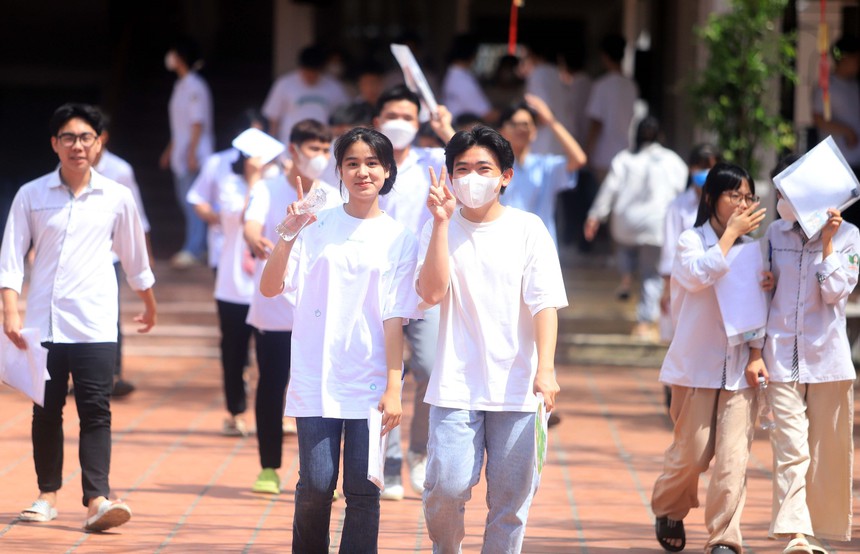 Kỳ thi tốt nghiệp THPT năm 2023: Công bố đáp án chính thức và thang điểm môn Ngữ văn - Ảnh 1.