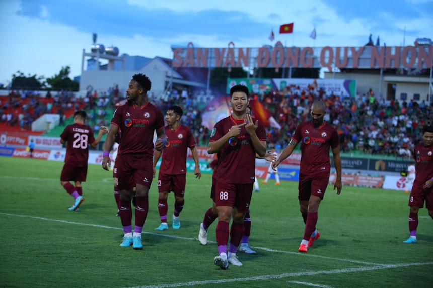 Bình Định vs Hà Tĩnh, Đặng Văn Lâm, Văn Lâm Bình Định