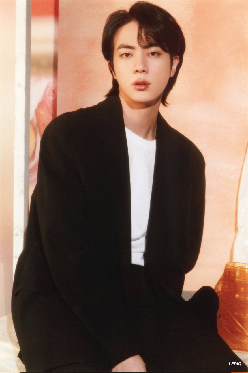 Jin BTS được thăng hạng đặc biệt trong quân ngũ - Ảnh 1.