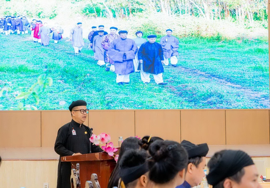 Phát triển thương hiệu 'Huế - Kinh đô áo dài' (kỳ 1): Những dấu ấn của 3 năm và… gần 300 năm - Ảnh 1. Phát triển thương hiệu 'Huế - Kinh đô áo dài' (kỳ 1): Những dấu ấn của 3 năm và… gần 300 năm - Ảnh 1.