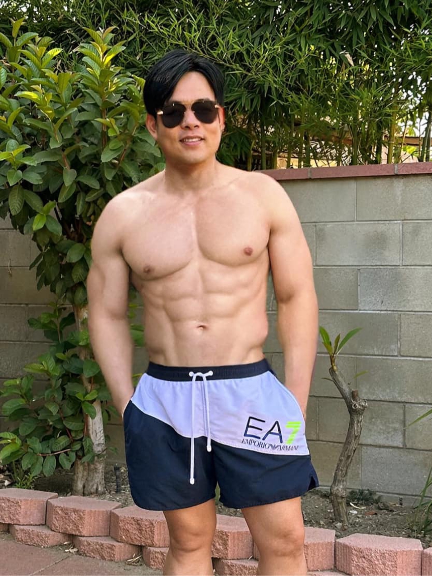 Sao Việt 10/7: Quang Lê khoe body 6 múi ở tuổi 44, Mỹ Tâm tựa 'thần tiên tỷ tỷ' trong show mới - Ảnh 1.