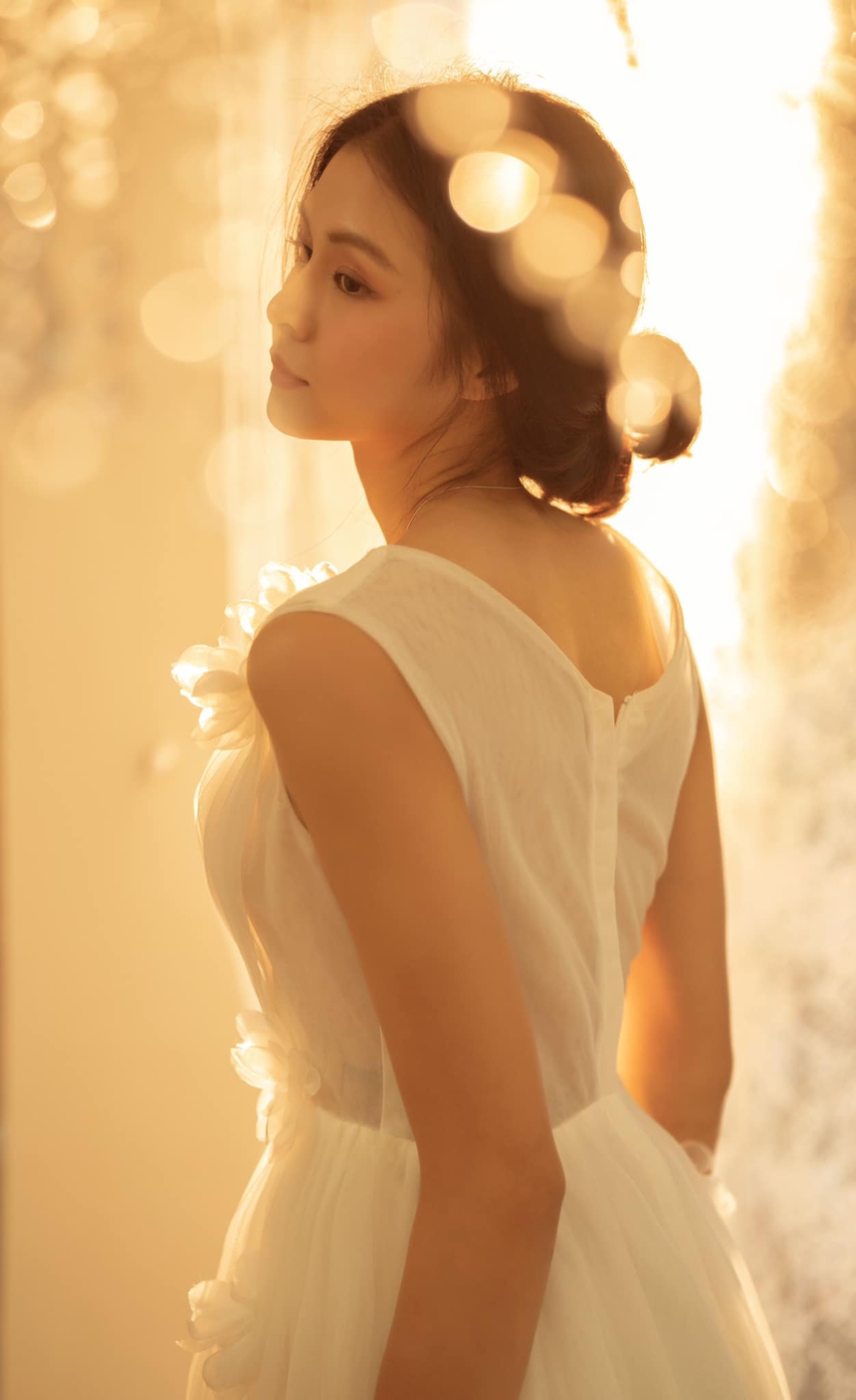 Chết mê vì ‘búp bê’ hoa khôi bóng chuyền 9X tài năng, đẹp thuần khiết, trong veo - Ảnh 6.