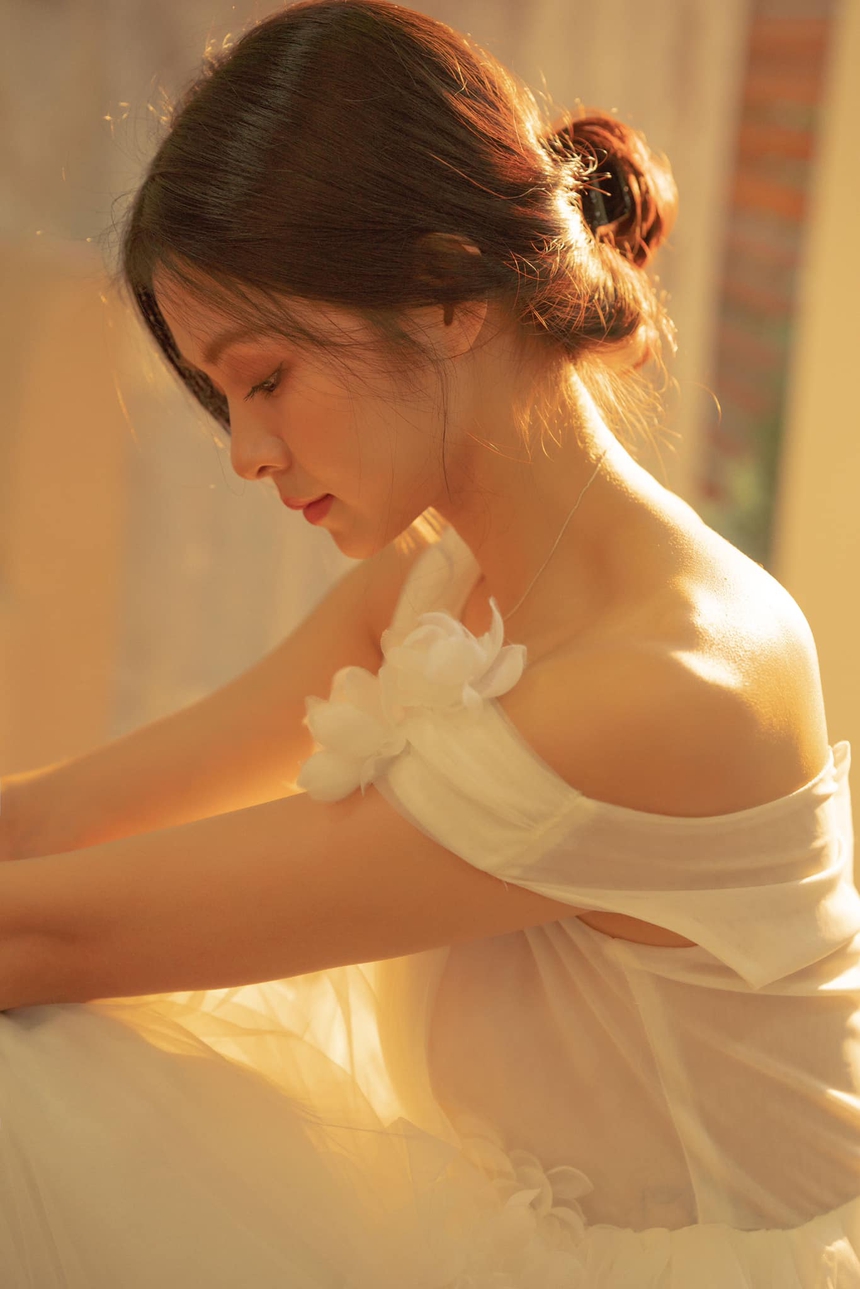 Chết mê vì ‘búp bê’ hoa khôi bóng chuyền 9X tài năng, đẹp thuần khiết, trong veo - Ảnh 8.