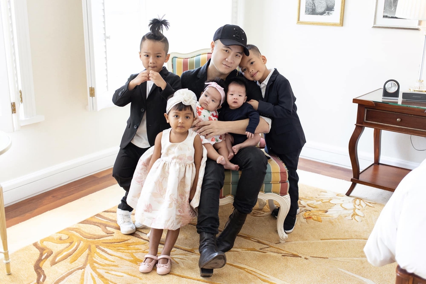 NTK Đỗ Mạnh Cường: Ông bố đông con nhất showbiz Việt - Ảnh 7.