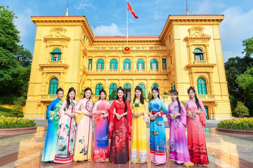 Cô gái Tày từ 'người ngoại đạo' thời trang đến NTK áo dài nổi tiếng - Ảnh 4. Cô gái Tày từ 'người ngoại đạo' thời trang đến NTK áo dài nổi tiếng - Ảnh 4.