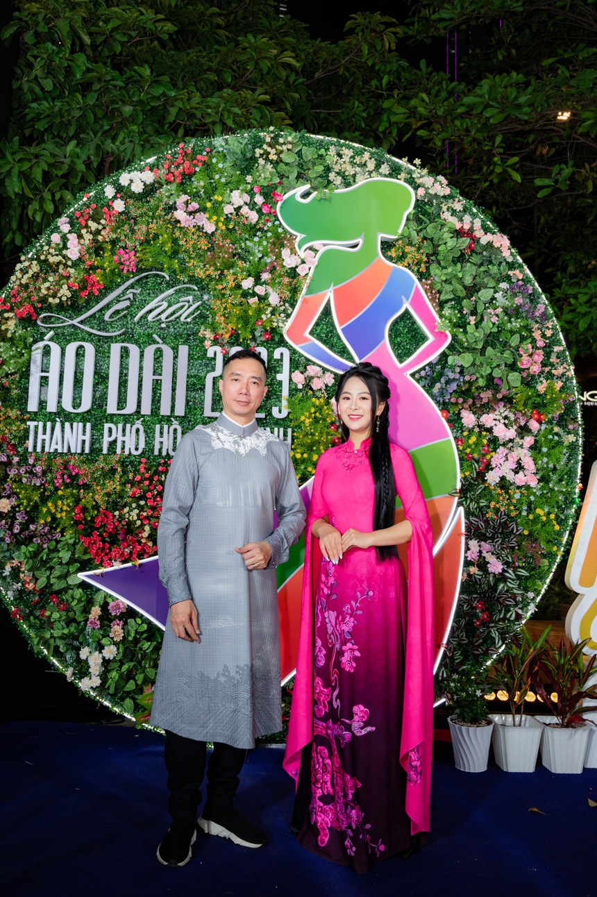 Cô gái Tày từ 'người ngoại đạo' thời trang đến NTK áo dài nổi tiếng - Ảnh 3. Cô gái Tày từ 'người ngoại đạo' thời trang đến NTK áo dài nổi tiếng - Ảnh 3.