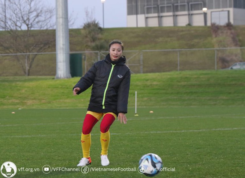 ‘Hot girl’ tuyển nữ Việt Nam ‘đốt cháy’ quyết tâm trước cuộc đối đầu Tây Ban Nha - Ảnh 2.