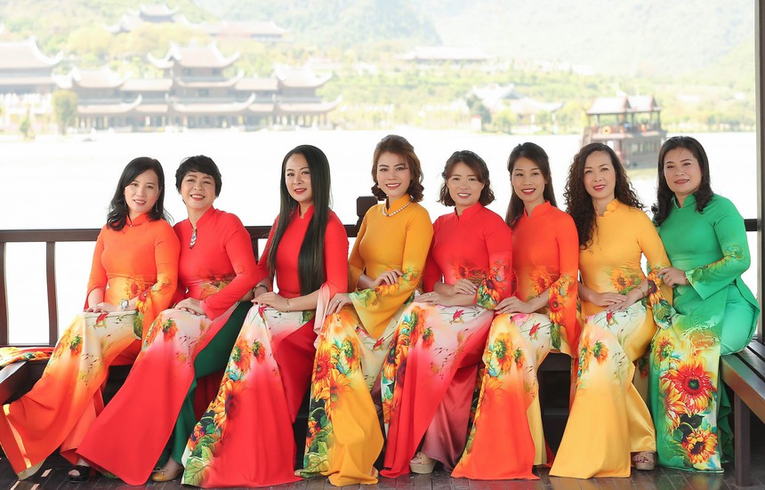 Cô gái Tày từ 'người ngoại đạo' thời trang đến NTK áo dài nổi tiếng - Ảnh 5. Cô gái Tày từ 'người ngoại đạo' thời trang đến NTK áo dài nổi tiếng - Ảnh 5.