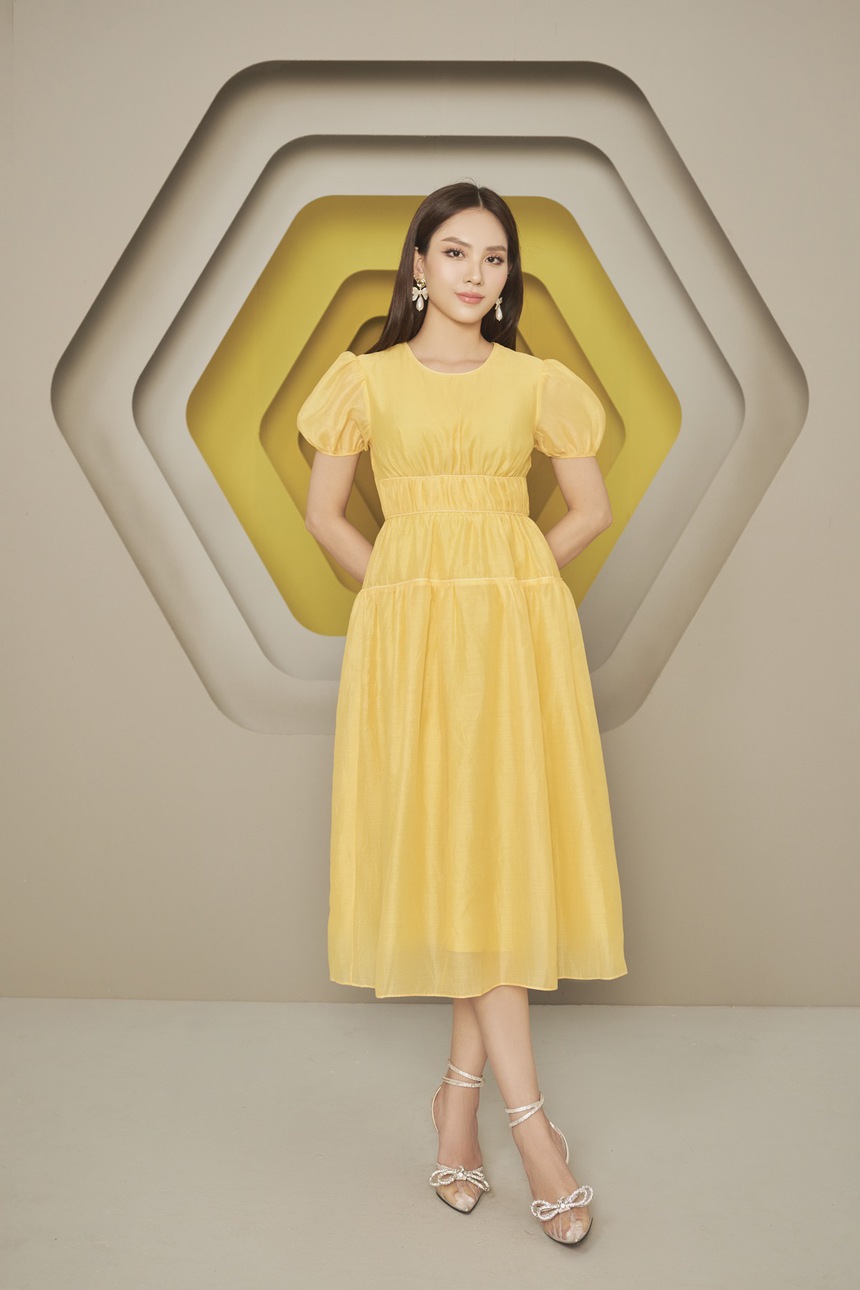 Hoa hậu Mai Phương cuốn hút trong mọi khung hình trong BST Iconic - Ảnh 2.
