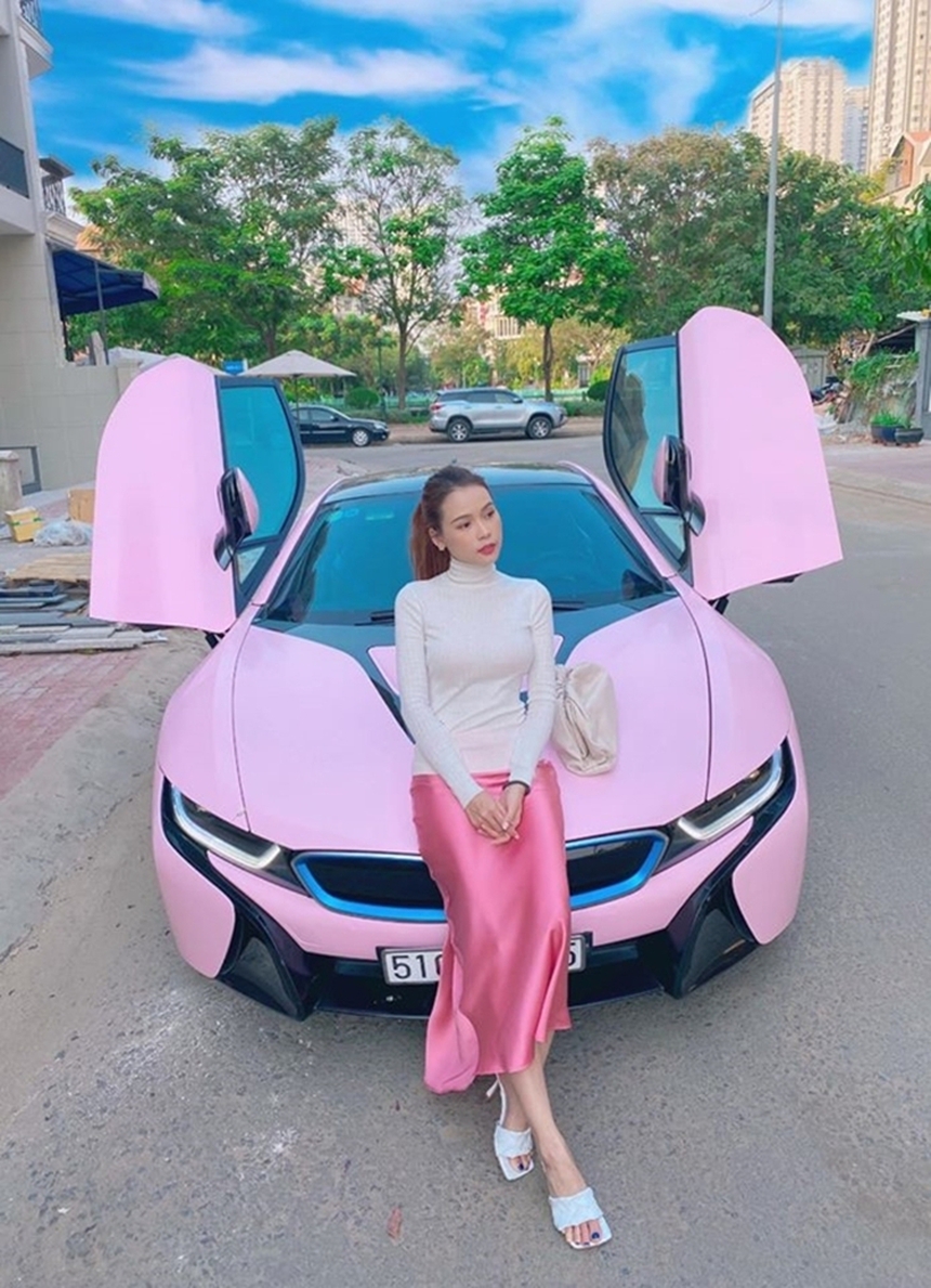 Hotgirl Sam nắm trong tay hơn 50 tỷ ở tuổi 33, cực kín tiếng trong chuyện tình cảm - Ảnh 3.