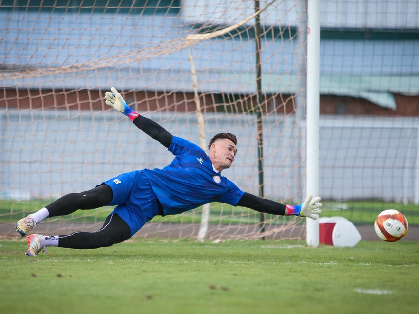 CLB TP.HCM quan tâm người cũ của HAGL, tăng khả năng chia tay thủ môn Việt kiều - Ảnh 2. CLB TP.HCM quan tâm người cũ của HAGL, tăng khả năng chia tay thủ môn Việt kiều - Ảnh 2.