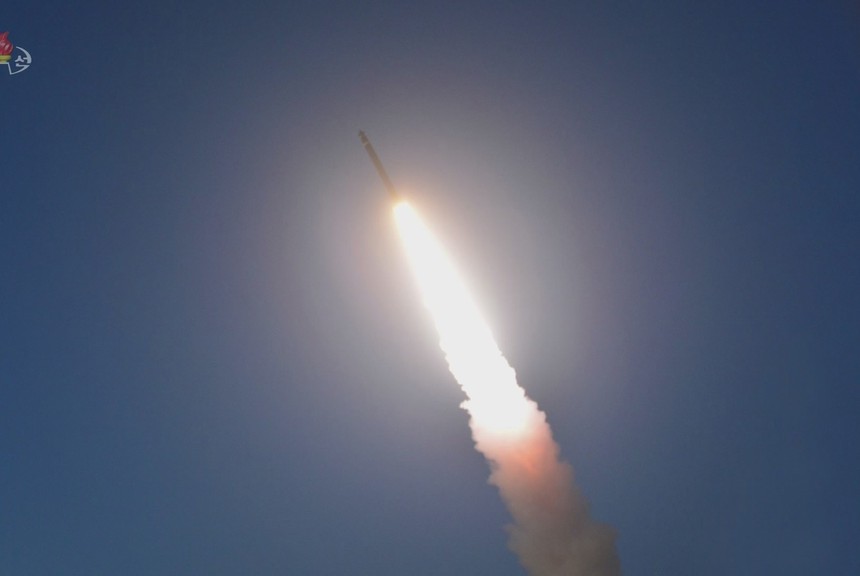 Hàn-Mỹ-Nhật ứng phó vấn đề hạt nhân Triều Tiên - Ảnh 1.