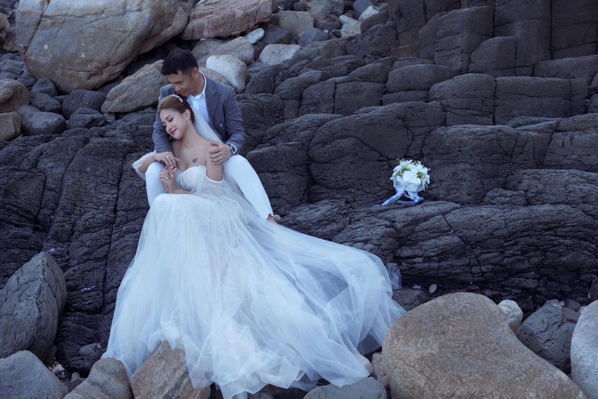 Sao Việt 14/7: Nhật Kim Anh, Vân Hugo 'theo chồng về dinh', Nhã Phương mang bầu vẫn đi sự kiện - Ảnh 2.