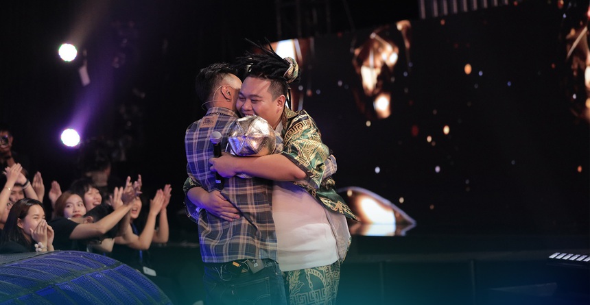 Rap Việt mùa 3 tập 8: Ghép đôi đỉnh, team B Ray trở thành ‘thợ săn nón vàng’ - Ảnh 9. Rap Việt mùa 3 tập 8: Ghép đôi đỉnh, team B Ray trở thành ‘thợ săn nón vàng’ - Ảnh 9.