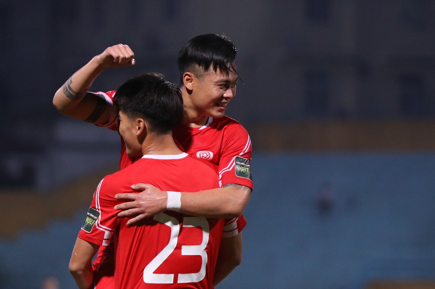 Viettel phả hơi nóng vào Công An Hà Nội và Hà Nội FC  - Ảnh 2.
