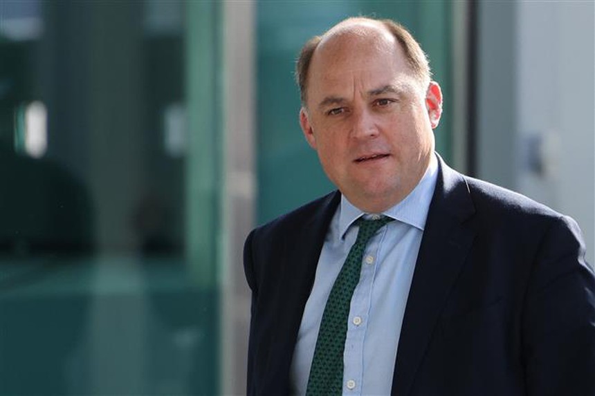 Bộ trưởng Quốc phòng Anh sẽ từ chức trước đợt cải tổ nội các mới - Ảnh 1.