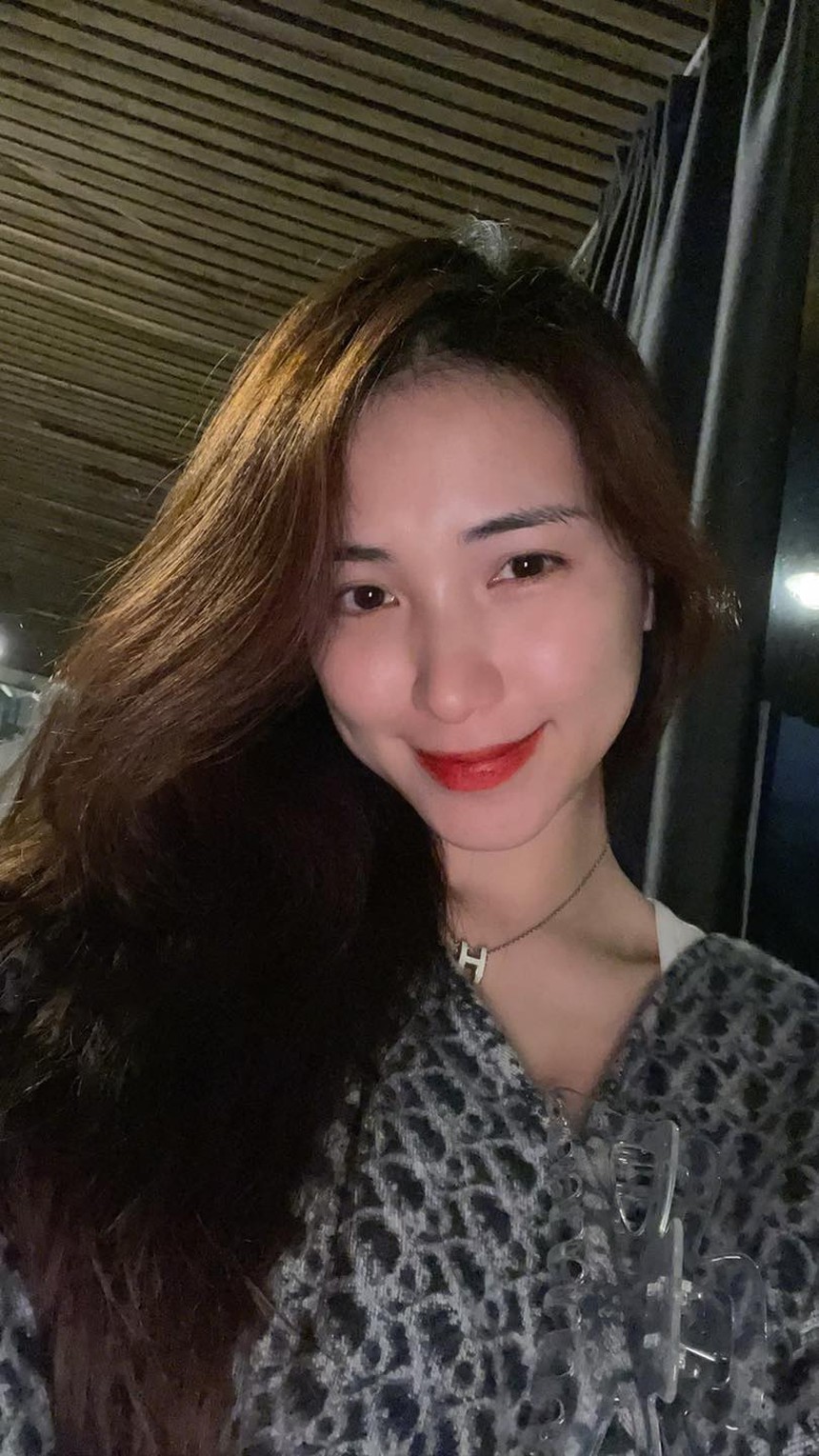 Sao Việt 17/7: Quyền Linh tiết lộ ảnh hậu trường tại Hàn Quốc, Hòa Minzy chấp nhận lỗ một tỷ vì bé Bo - Ảnh 3.