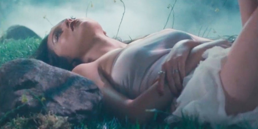 Trải nghiệm 'ma cà rồng' của Olivia Rodrigo - Ảnh 4. Trải nghiệm 'ma cà rồng' của Olivia Rodrigo - Ảnh 4.