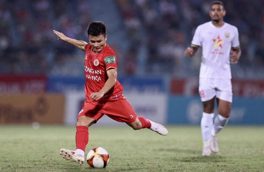 Quang Hải, Filip Nguyễn hứng chịu áp lực ở Công An Hà Nội - Ảnh 1.