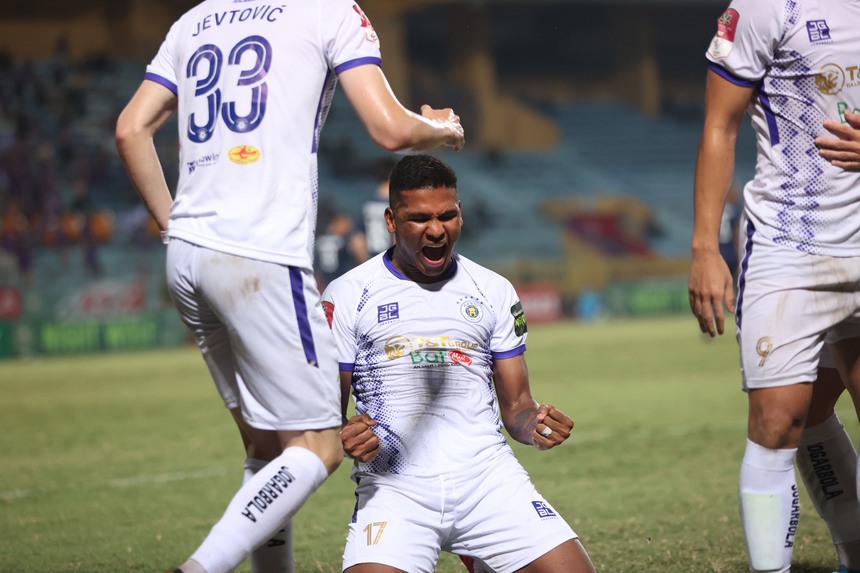 Herlison Caion: Người vừa lập cú đúp vào lưới thủ môn số 1 ĐT Việt Nam tài năng thế nào? - Ảnh 2.