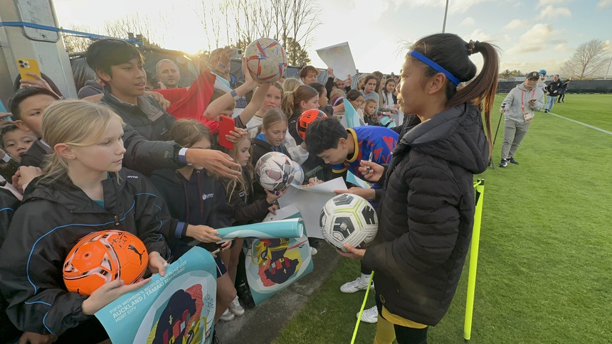 New Zealand: Đội tuyển nữ Việt Nam giao lưu với người hâm mộ - Ảnh 2. World Cup nữ 2023