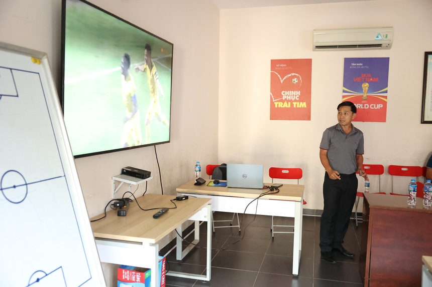 VAR sắp được áp dụng tại V League 2023 - Ảnh 2.