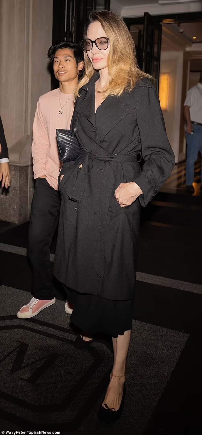 Pax Thiên – con trai nuôi gốc Việt đã trở thành 'trợ thủ' đắc lực của mẹ Angelina Jolie - Ảnh 1. Pax Thiên – con trai nuôi gốc Việt đã trở thành 'trợ thủ' đắc lực của mẹ Angelina Jolie - Ảnh 1.