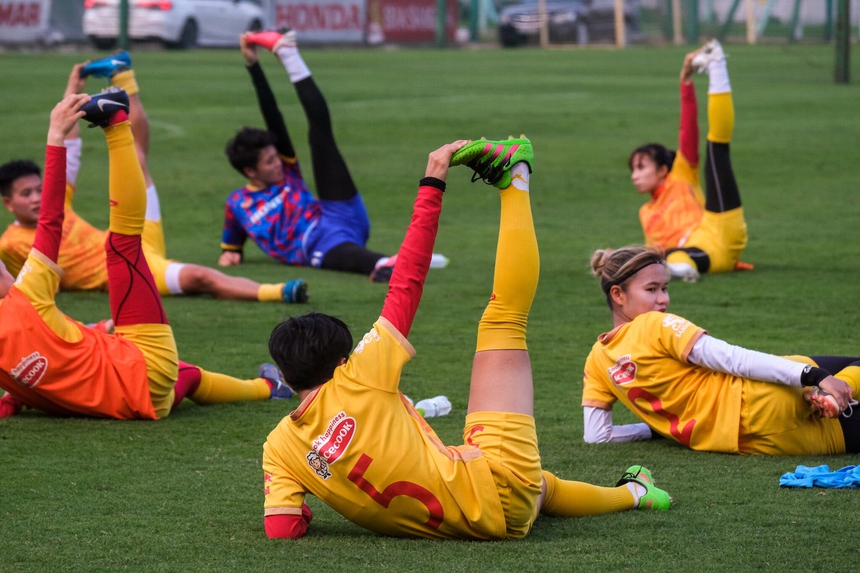 Báo New York Times của Mỹ: 'Mức lương của cầu thủ ĐT nữ Việt Nam còn thấp' - Ảnh 2.