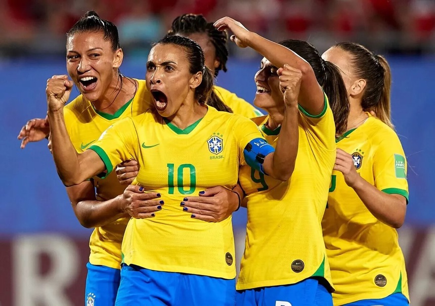 Bóng đá Việt Nam 19/7: Huỳnh Như để ngỏ khả năng tới Singapore, cầu thủ Việt kiều kêu cứu - Ảnh 6. Bóng đá Việt Nam 19/7: Huỳnh Như để ngỏ khả năng tới Singapore, cầu thủ Việt kiều kêu cứu - Ảnh 6.