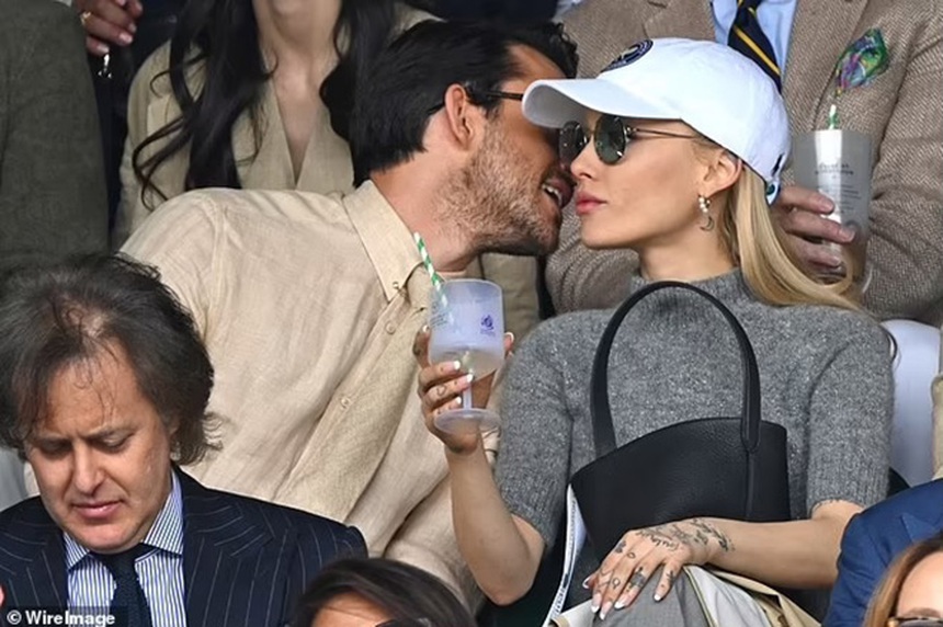 Ariana Grande và chồng Dalton Gomez ly hôn, tài sản cá nhân sẽ ra sao? - Ảnh 4. Ariana Grande và chồng Dalton Gomez ly hôn, tài sản cá nhân sẽ ra sao? - Ảnh 4.