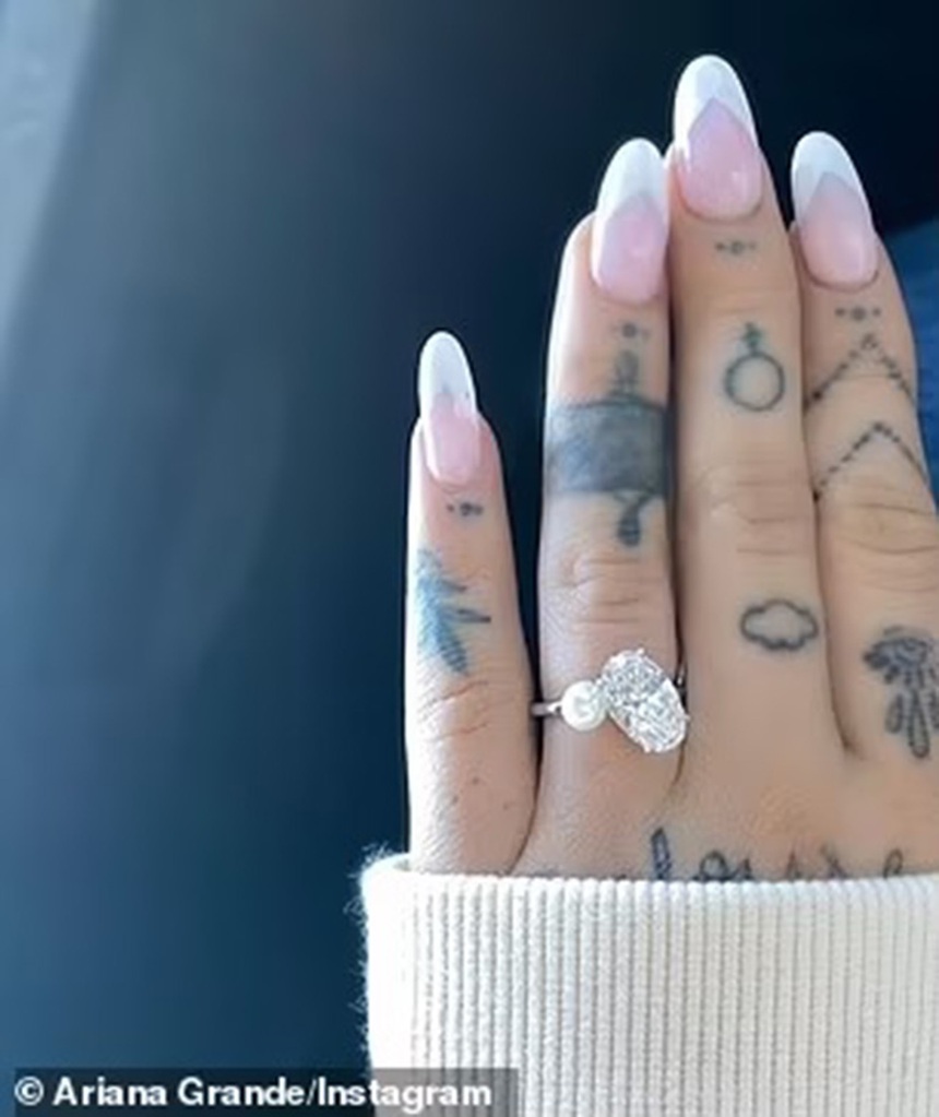 Ariana Grande và chồng Dalton Gomez ly hôn, tài sản cá nhân sẽ ra sao? - Ảnh 5. Ariana Grande và chồng Dalton Gomez ly hôn, tài sản cá nhân sẽ ra sao? - Ảnh 5.