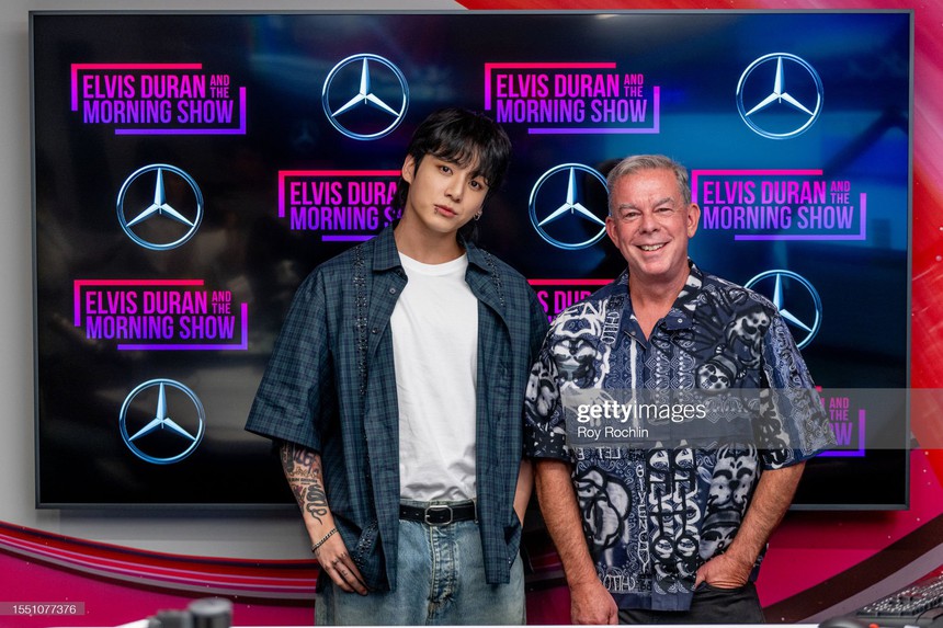 Jungkook BTS trong những bức ảnh Getty chưa được tẩy trắng từ chương trình 'Elvis Duran' - Ảnh 5.