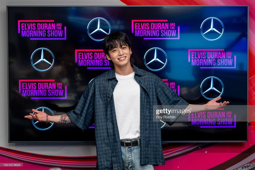 Jungkook BTS trong những bức ảnh Getty chưa được tẩy trắng từ chương trình 'Elvis Duran' - Ảnh 6.