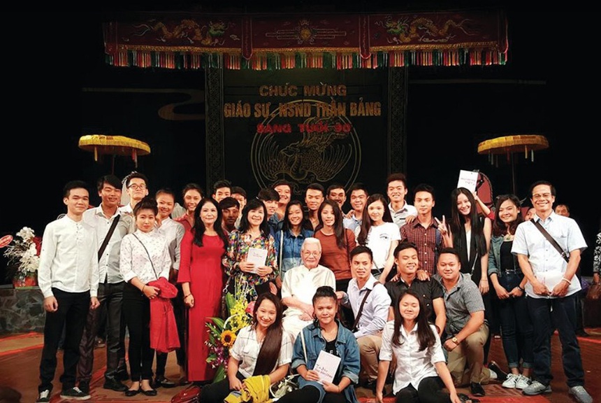 NSND Trần Bảng - trọn đời mê mải với chèo - Ảnh 8. NSND Trần Bảng - trọn đời mê mải với chèo - Ảnh 8.