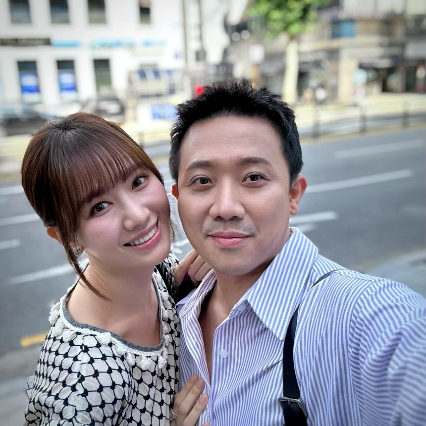 Sao Việt 19/7: Trấn Thành khoe ảnh 'xuống tóc', Chí Trung hạnh phúc bên người yêu kém tuổi - Ảnh 1.