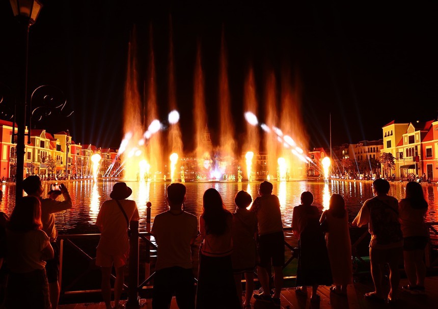 Việt Nam phát triển đa dạng sản phẩm du lịch đêm chất lượng cao - Ảnh 3.