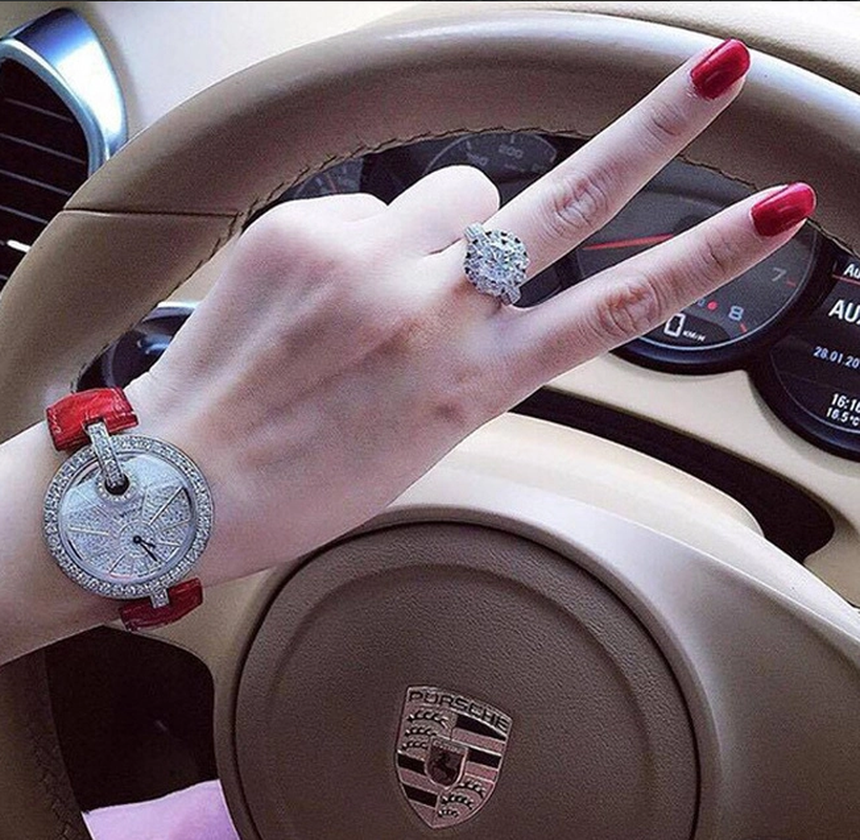 'Hot mom' Hằng Túi: Khởi nghiệp đi buôn năm 15 tuổi và hành trình thành nữ đại gia 6 con  - Ảnh 3.