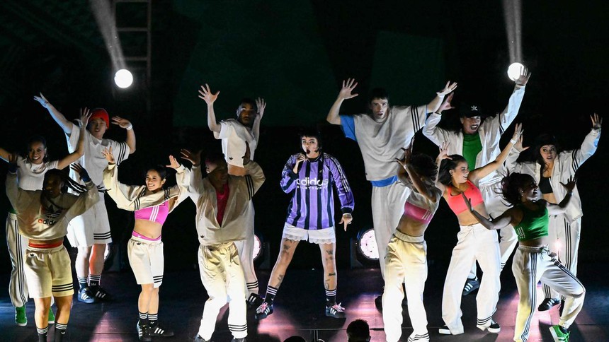 Chùm ảnh lễ khai mạc World Cup 2023: Ngắn gọn nhưng ấn tượng nhưng đầy sắc màu - Ảnh 5. Chùm ảnh lễ khai mạc World Cup 2023: Ngắn gọn nhưng ấn tượng nhưng đầy sắc màu - Ảnh 5.