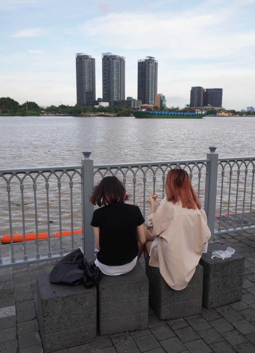 Cuộc đời sau ống kính: Sông Sài Gòn, sau 3 thập niên - Ảnh 2. Cuộc đời sau ống kính: Sông Sài Gòn, sau 3 thập niên - Ảnh 2.