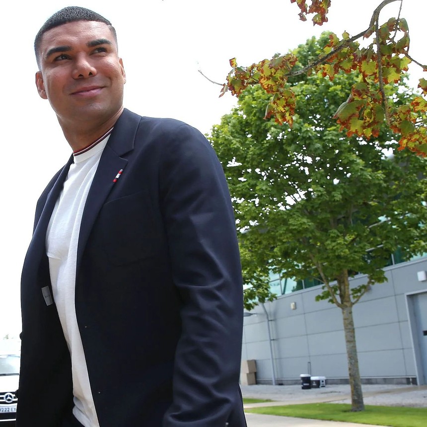 Casemiro tăng cân, bị chê béo, fan MU tá hỏa - Ảnh 2.