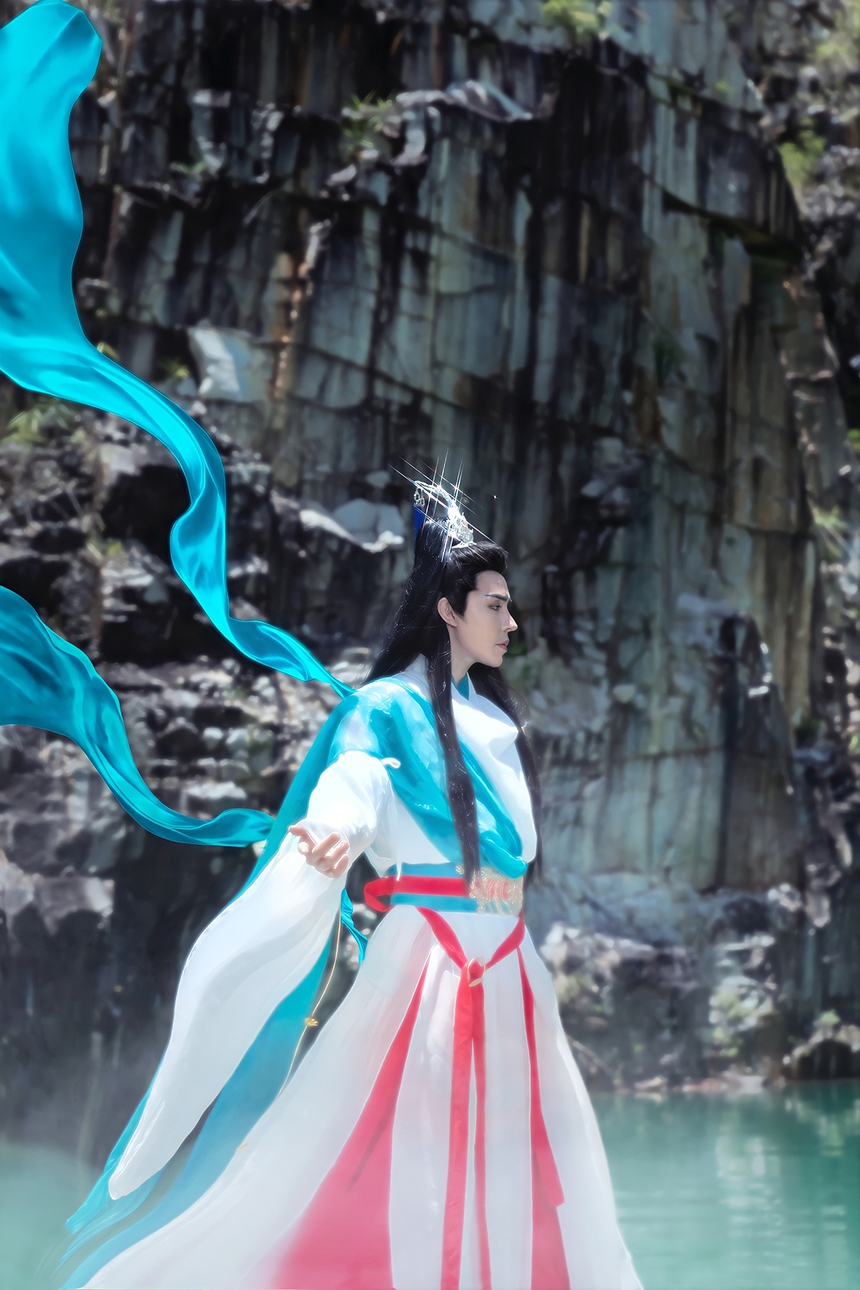 Cosplayer Phúc Cường: Thừa nhận 9 lần 'dao kéo' để 'đổi đời' - Ảnh 2.