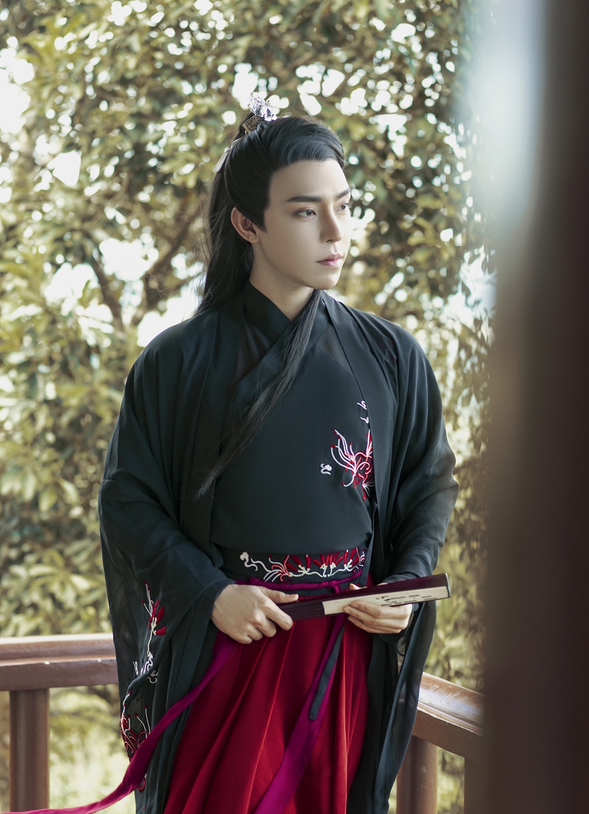 Cosplayer Phúc Cường: Thừa nhận 9 lần 'dao kéo' để 'đổi đời' - Ảnh 4.