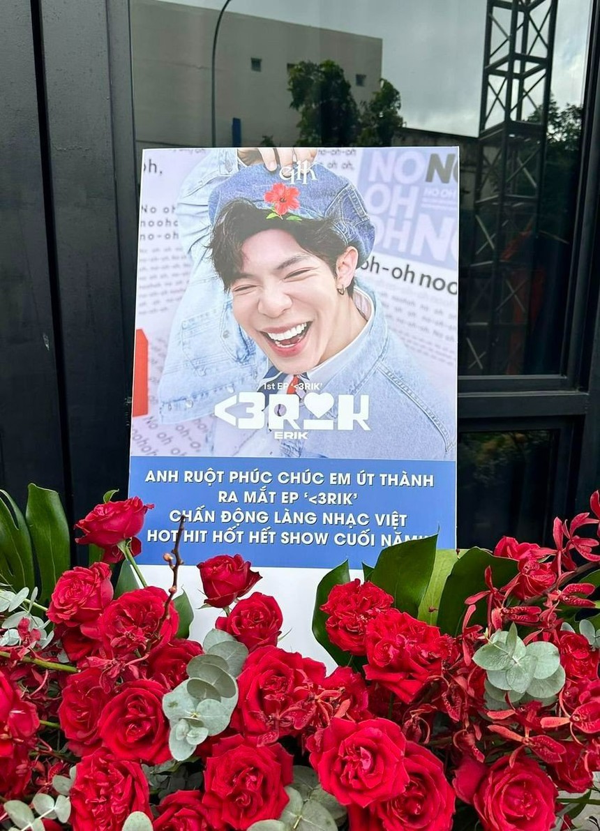 Sao Việt 21/7: Dàn sao Việt dự tiệc chúc mừng thôi nôi con trai Phạm Quỳnh Anh, Trường Giang đổi nghề làm thợ hớt tóc - Ảnh 6.