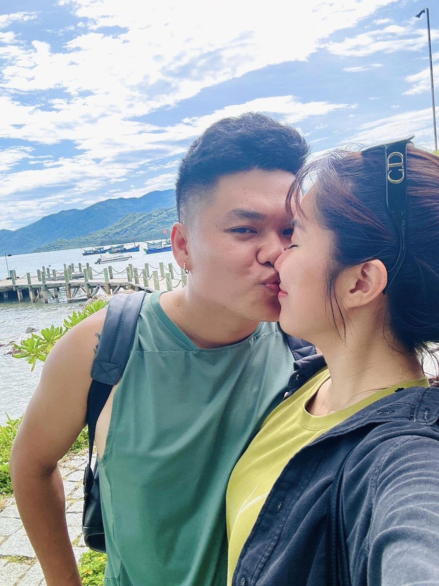 Sao Việt 21/7: Dàn sao Việt dự tiệc chúc mừng thôi nôi con trai Phạm Quỳnh Anh, Trường Giang đổi nghề làm thợ hớt tóc - Ảnh 4.