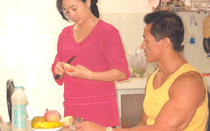 Lực sĩ 'kiến càng' Lý Đức chia sẻ chuyện nghề: Một tháng ăn gần 500 quả trứng gà, ăn đến mức sợ... đói - Ảnh 3.