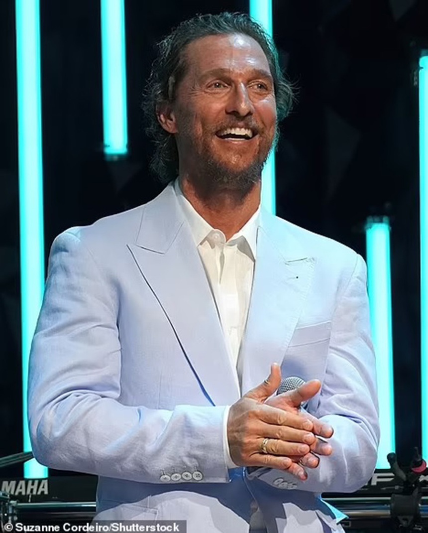 Khi các sao Hollywood làm biến dạng cơ thể cho vai diễn: Cillian Murphy, Charlize Theron… - Ảnh 7.