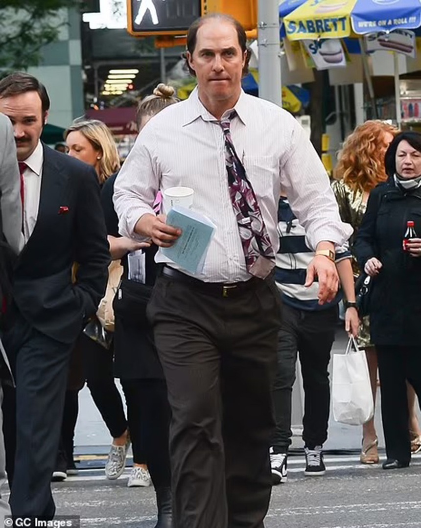 Khi các sao Hollywood làm biến dạng cơ thể cho vai diễn: Cillian Murphy, Charlize Theron… - Ảnh 8.